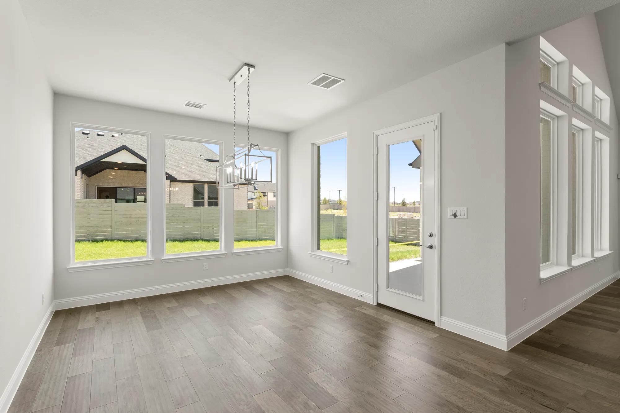 This Beautiful Single-Story Tiny Is for Those Who Want a Small Dwelling  With a Big Heart - autoevolution, image size:2000x1333