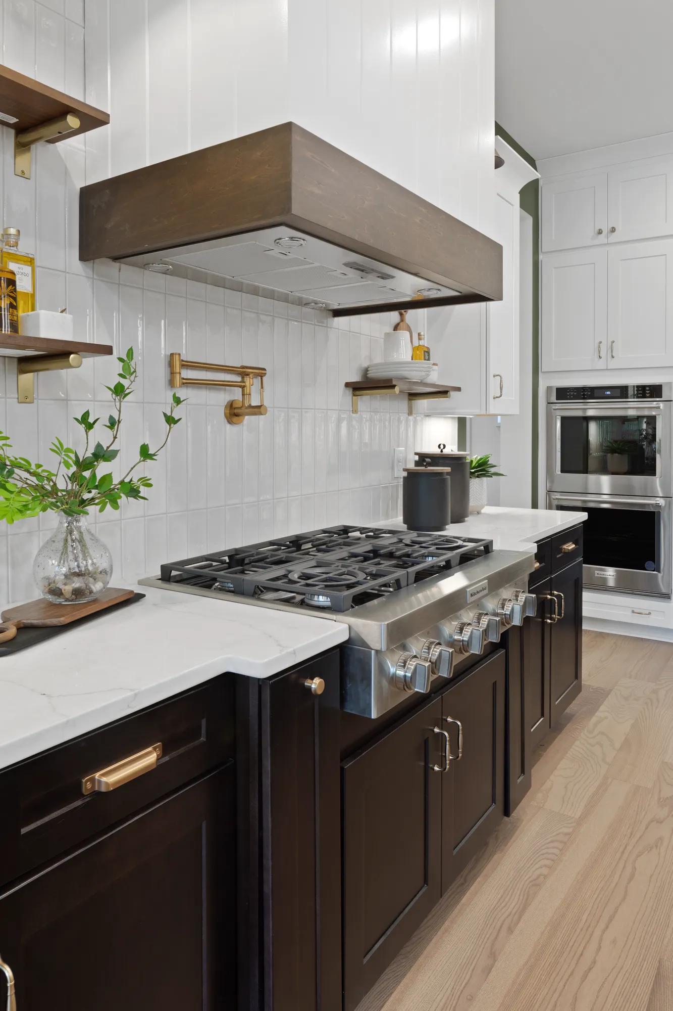 Kitchen Aid six burner gas cooktop