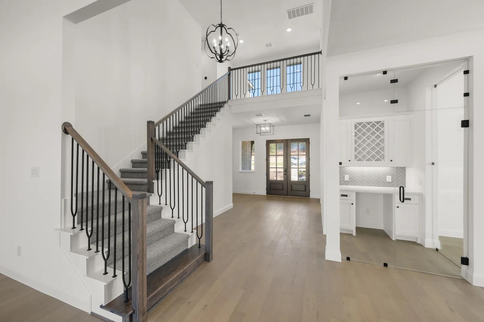 Montclaire at 9108 Landmark Trail, Denton, Texas: photo 3