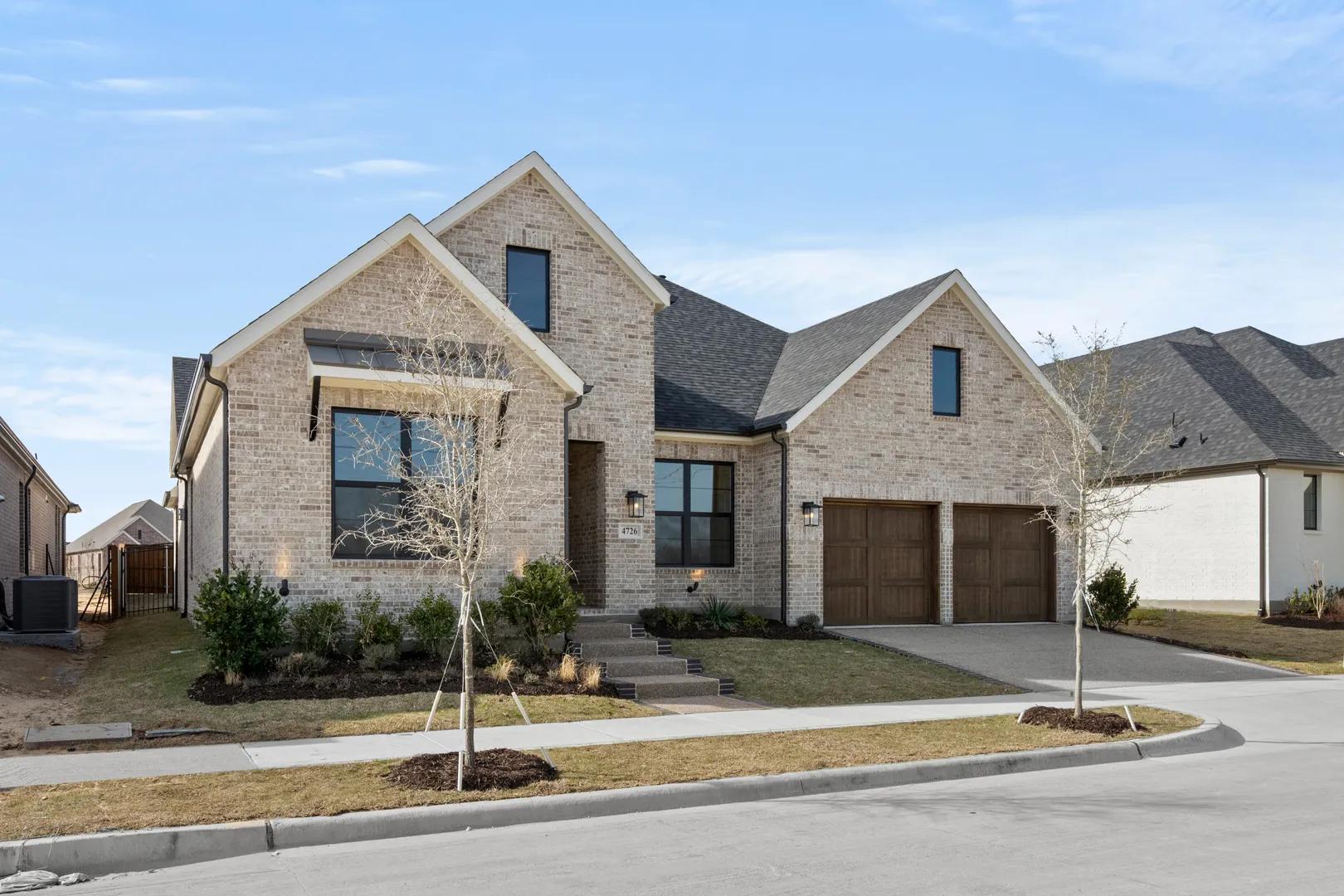 Presley at 4726 Hawthorn Hills Lane, Arlington, Texas: photo 2