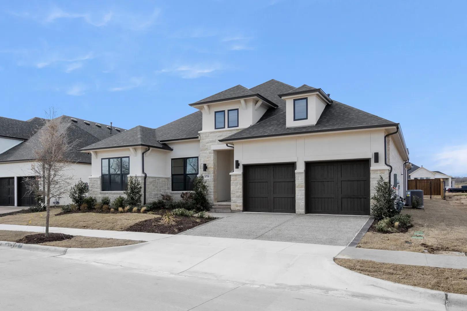 Brynlee II at 4730 Hawthorn Hills Lane, Arlington, Texas: photo 2
